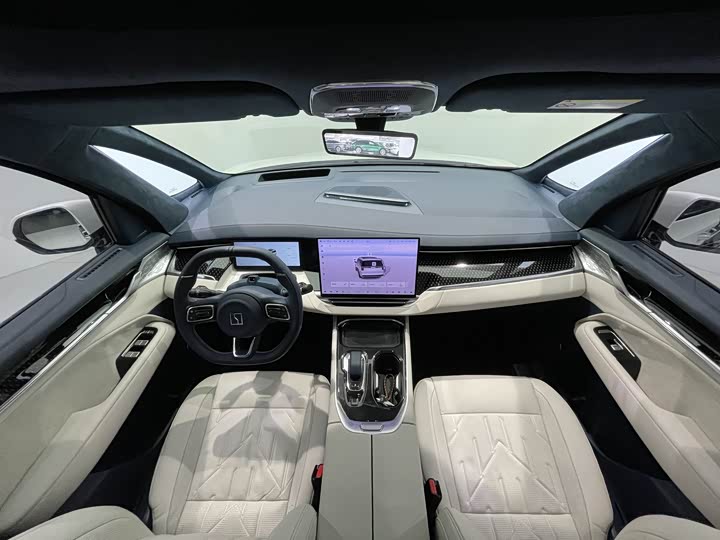 Фото 9 - Zeekr 009