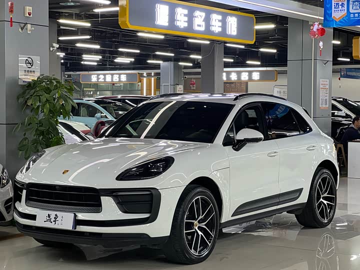 Фото 1 - Porsche Macan