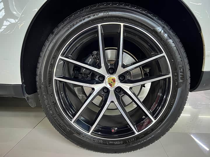 Фото 5 - Porsche Macan