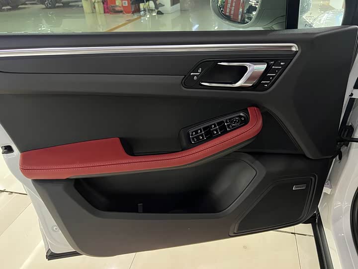 Фото 9 - Porsche Macan