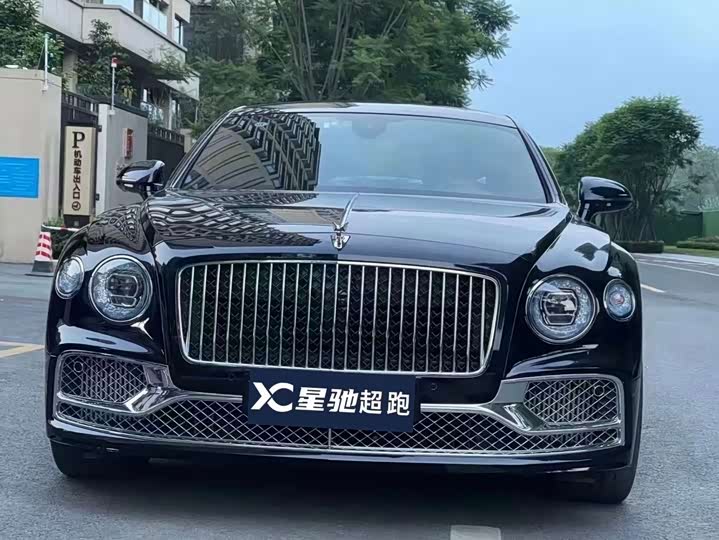Фото 5 - Bentley Flying Spur