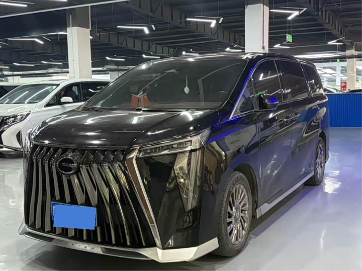 Фото 1 - GAC Trumpchi M8