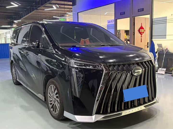 Фото 3 - GAC Trumpchi M8