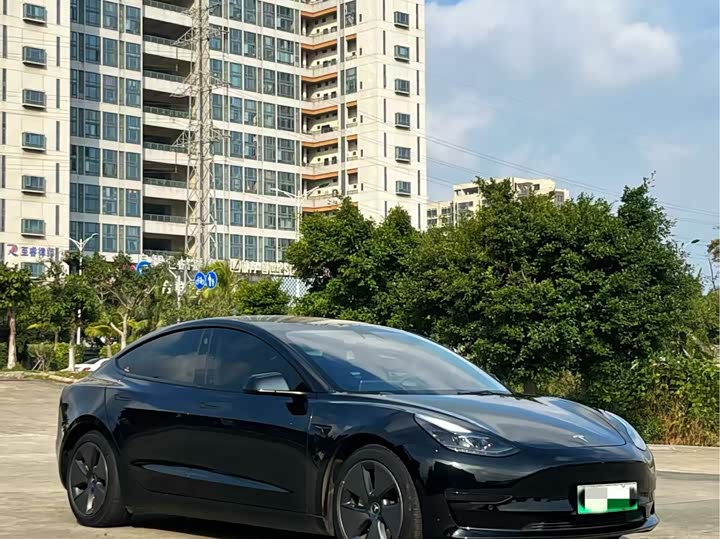 Фото 6 - Tesla Model 3