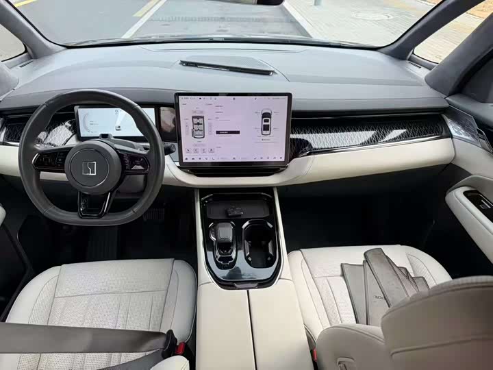 Фото 3 - Zeekr 009