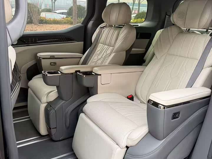 Фото 5 - Zeekr 009