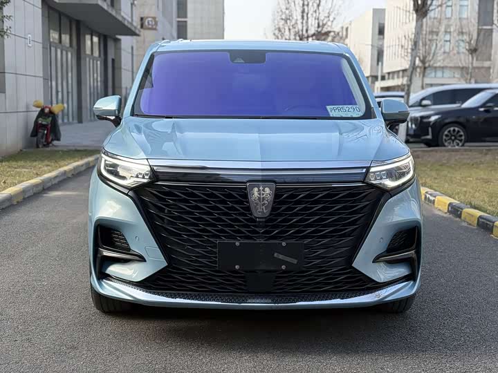 Фото 2 - Roewe iMax 8