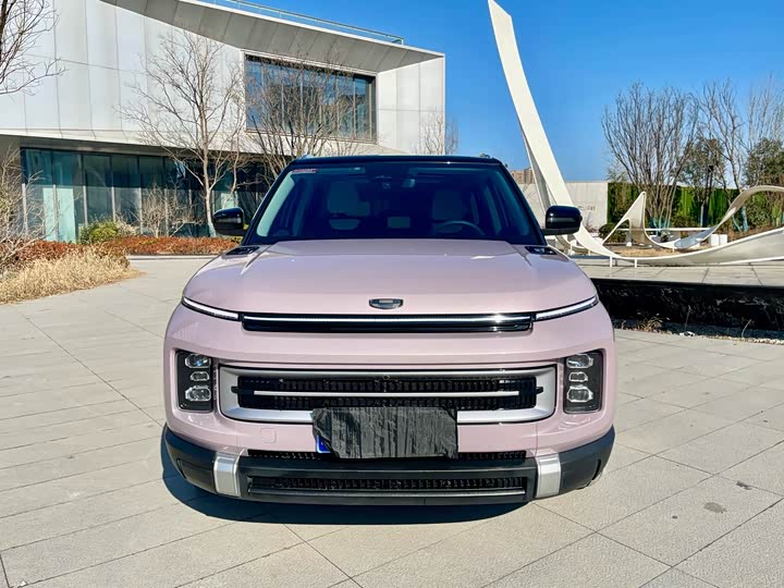 Фото 2 - Geely Icon