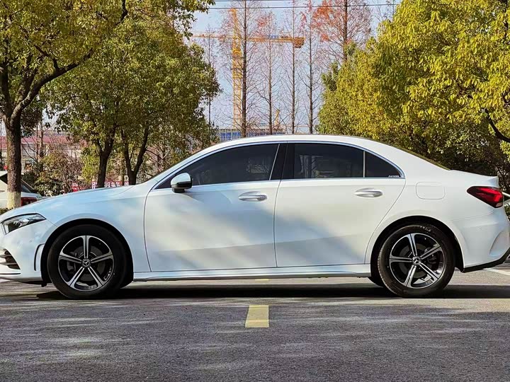 Фото 8 - Mercedes-Benz A-Class