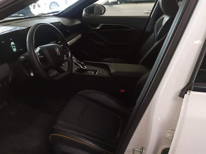 Фото 9 - Bestune B70S