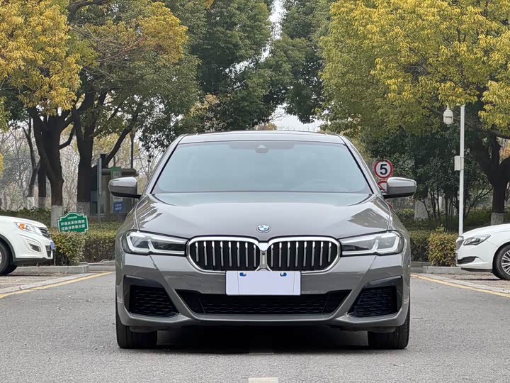 Фото 2 - BMW 5 Series