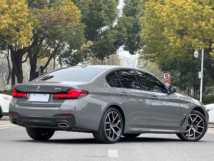 Фото 3 - BMW 5 Series