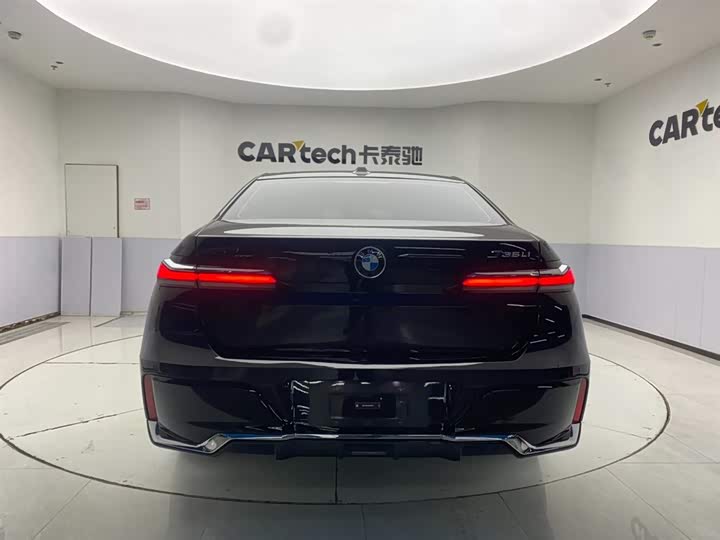 Фото 6 - BMW 7 Series