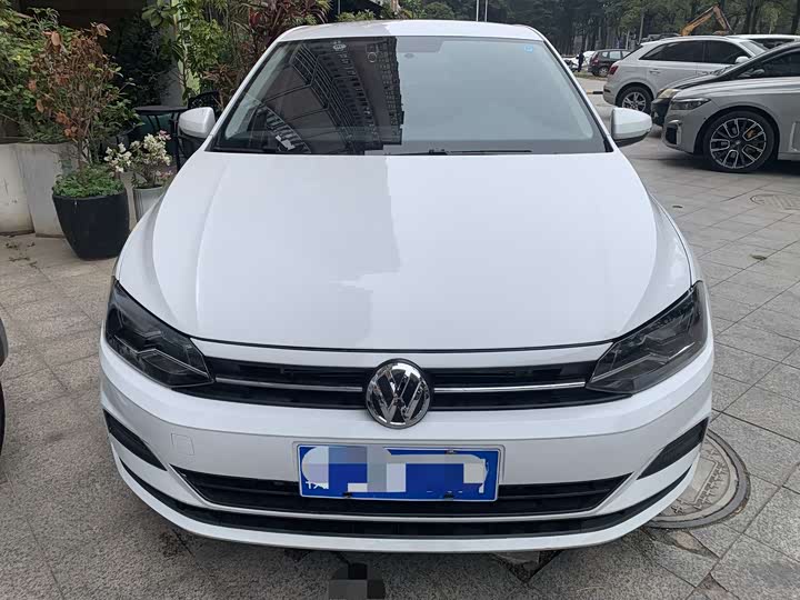 Фото 2 - Volkswagen Polo