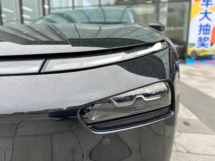 Фото 8 - XPeng P7