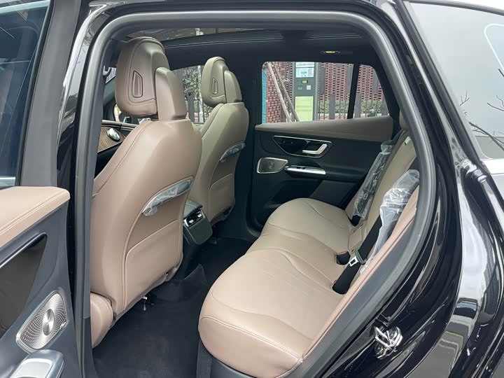 Фото 8 - Mercedes-Benz EQE SUV