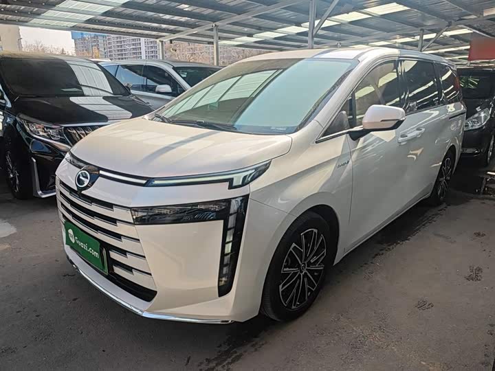 Фото 1 - GAC Trumpchi E8