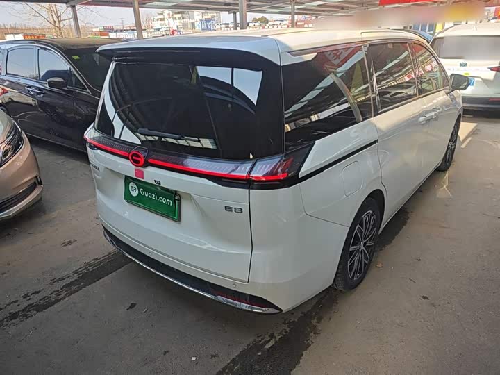 Фото 7 - GAC Trumpchi E8