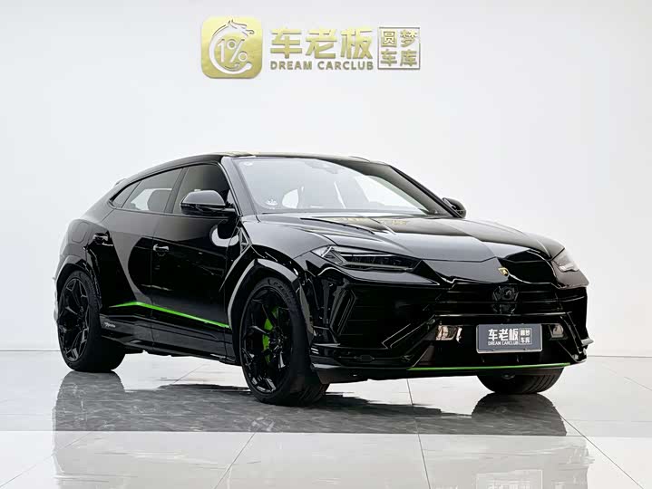 Фото 3 - Lamborghini Urus