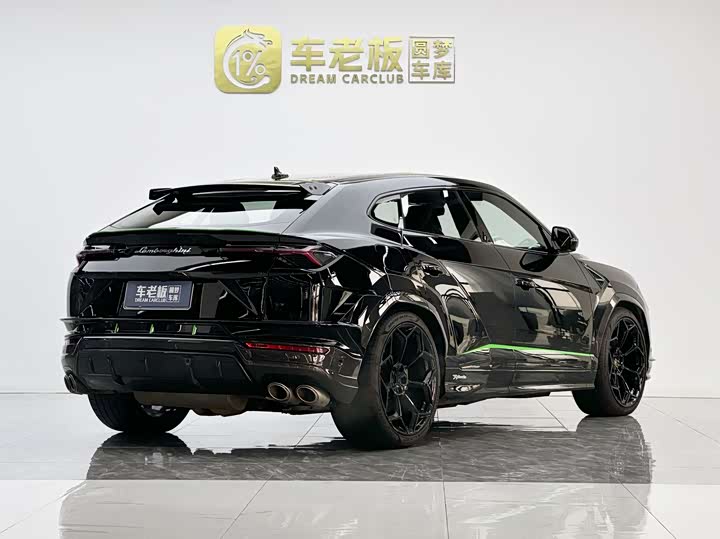 Фото 4 - Lamborghini Urus