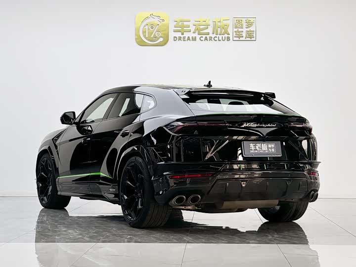 Фото 6 - Lamborghini Urus