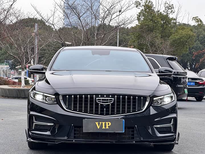 Фото 2 - Geely Preface