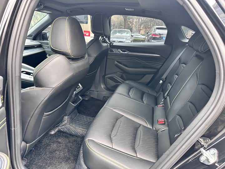 Фото 5 - Geely Preface