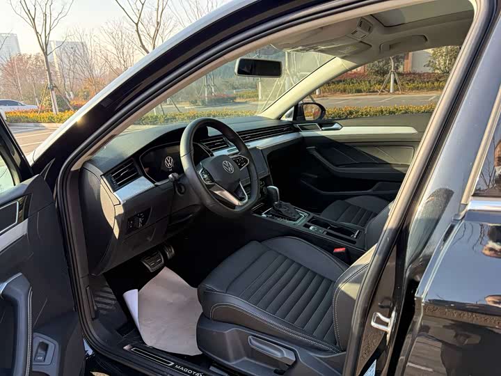 Фото 5 - Volkswagen Magotan