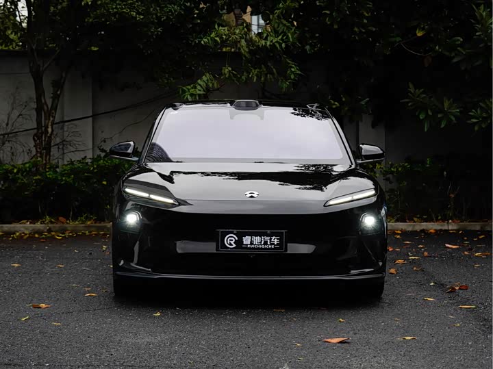 Фото 2 - Nio ET5T