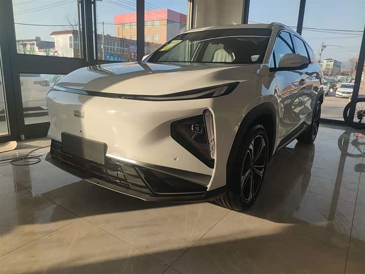 Фото 2 - Geely Galaxy L7