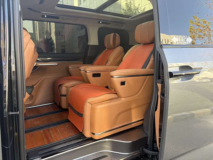 Фото 6 - Maxus Mifa 9