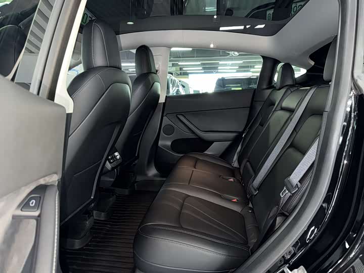 Фото 9 - Tesla Model Y