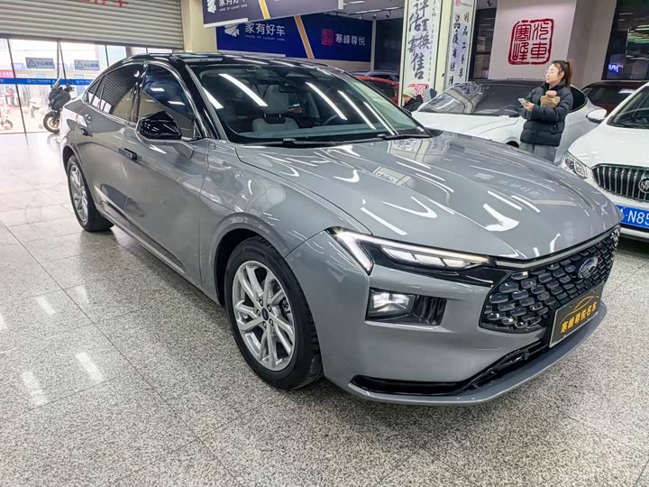 Фото 3 - Ford Mondeo