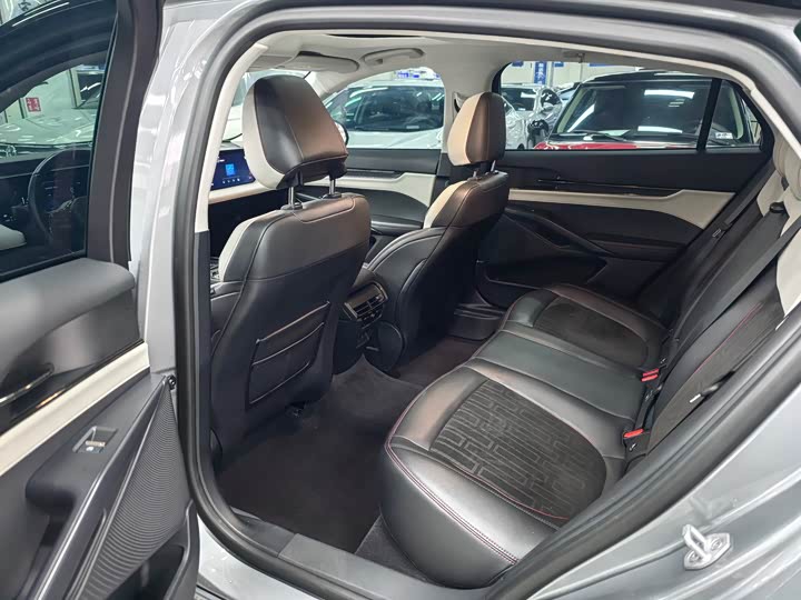 Фото 8 - Ford Mondeo