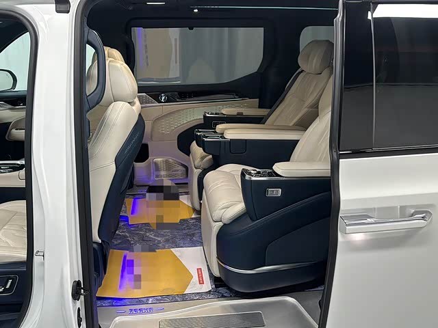 Фото 8 - Zeekr 009