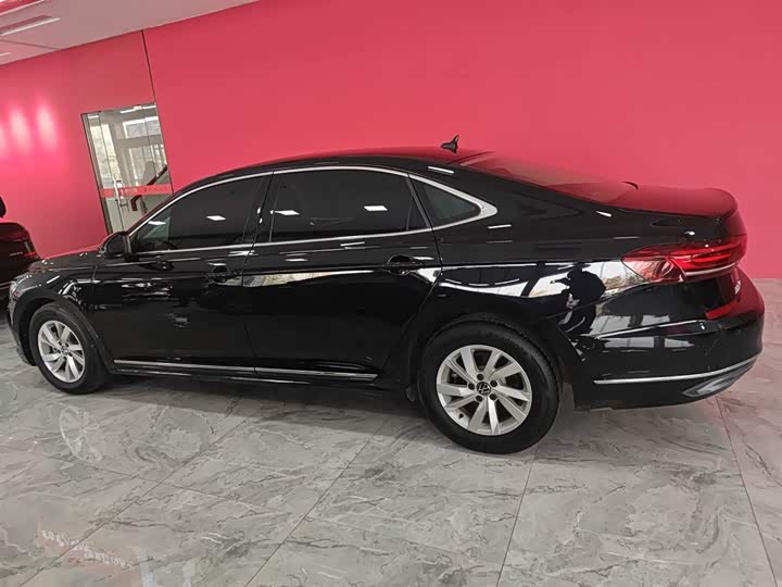 Фото 5 - Volkswagen Passat