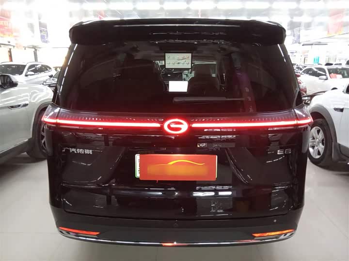 Фото 6 - GAC Trumpchi E8