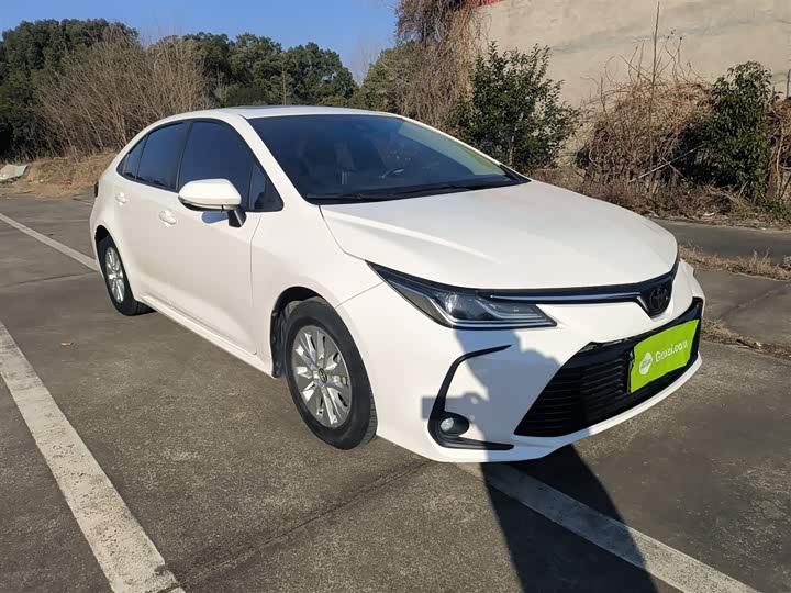 Фото 4 - Toyota Corolla