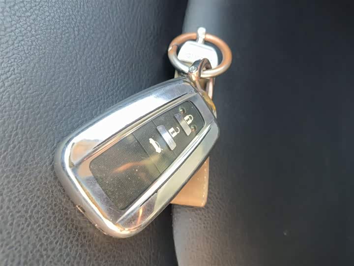 Фото 9 - Toyota Corolla