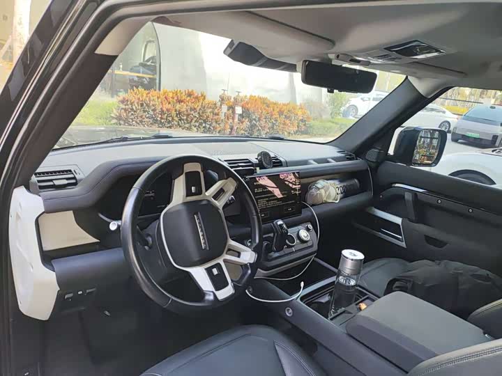 Фото 4 - Land Rover Defender