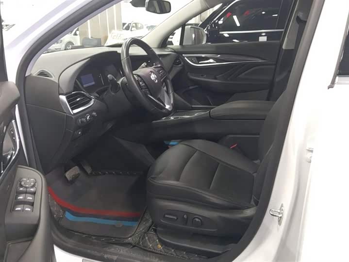 Фото 9 - Buick Enclave