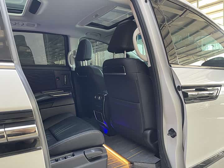 Фото 8 - Honda Elysion