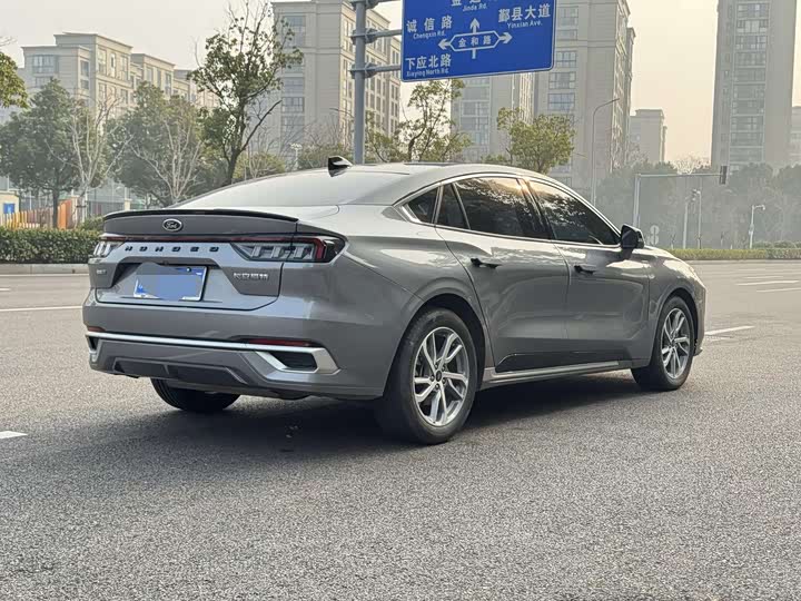 Фото 4 - Ford Mondeo