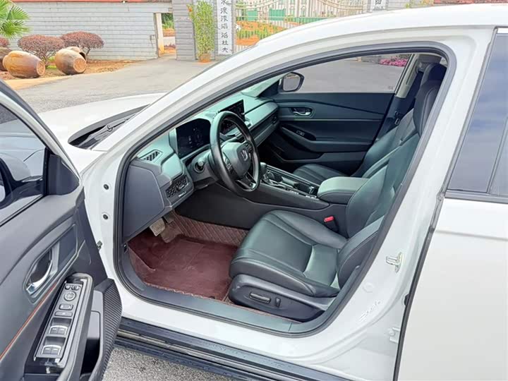 Фото 7 - Honda Accord