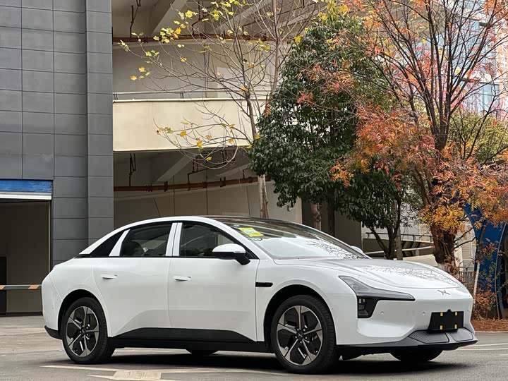 Фото 2 - XPeng Mona M03