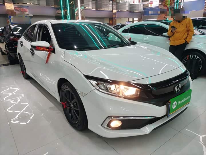 Фото 4 - Honda Civic