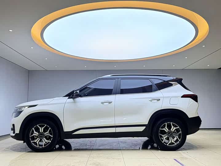 Фото 4 - Kia KX3