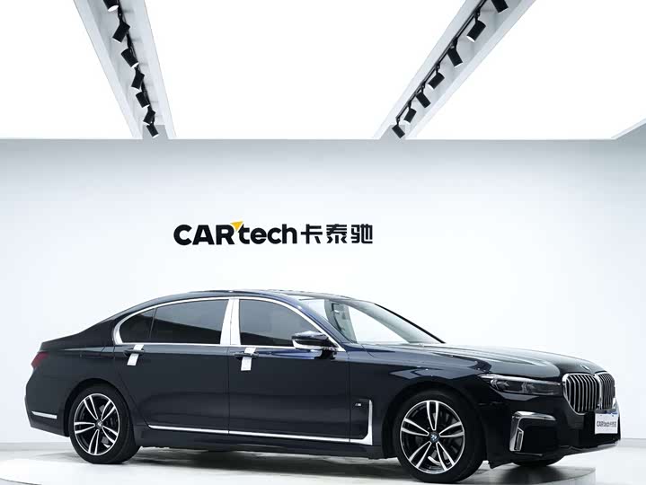 Фото 4 - BMW 7 Series