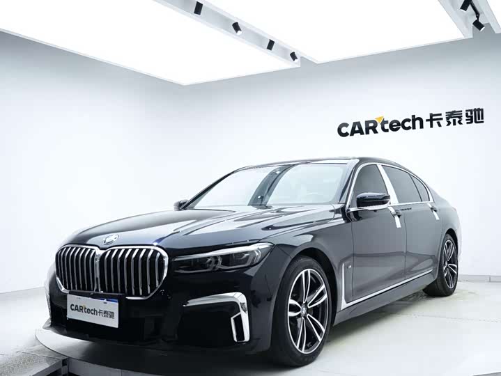 Фото 9 - BMW 7 Series