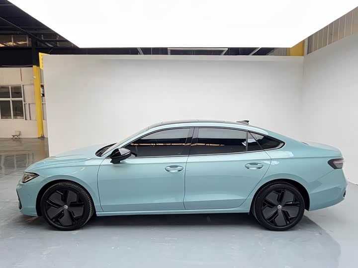 Фото 3 - Volkswagen Passat